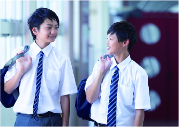 通学中の生徒たち